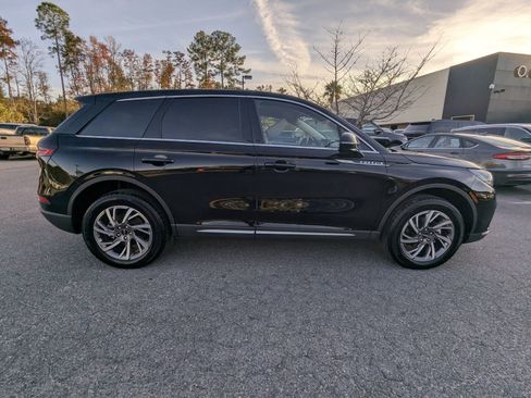 Certified 2024 Lincoln Corsair FWD w/ Equipment Group 101A image 4