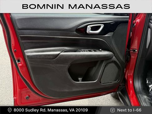 Used 2024 Jeep Compass Trailhawk image 15