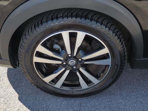 Used 2020 Nissan Kicks SV image 13