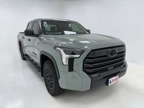 New 2026 Toyota Tundra SR5 image 2
