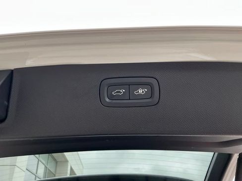 Certified 2023 Volvo XC90 B5 Core w/ Protection Package Premier AWD/4WD image 12