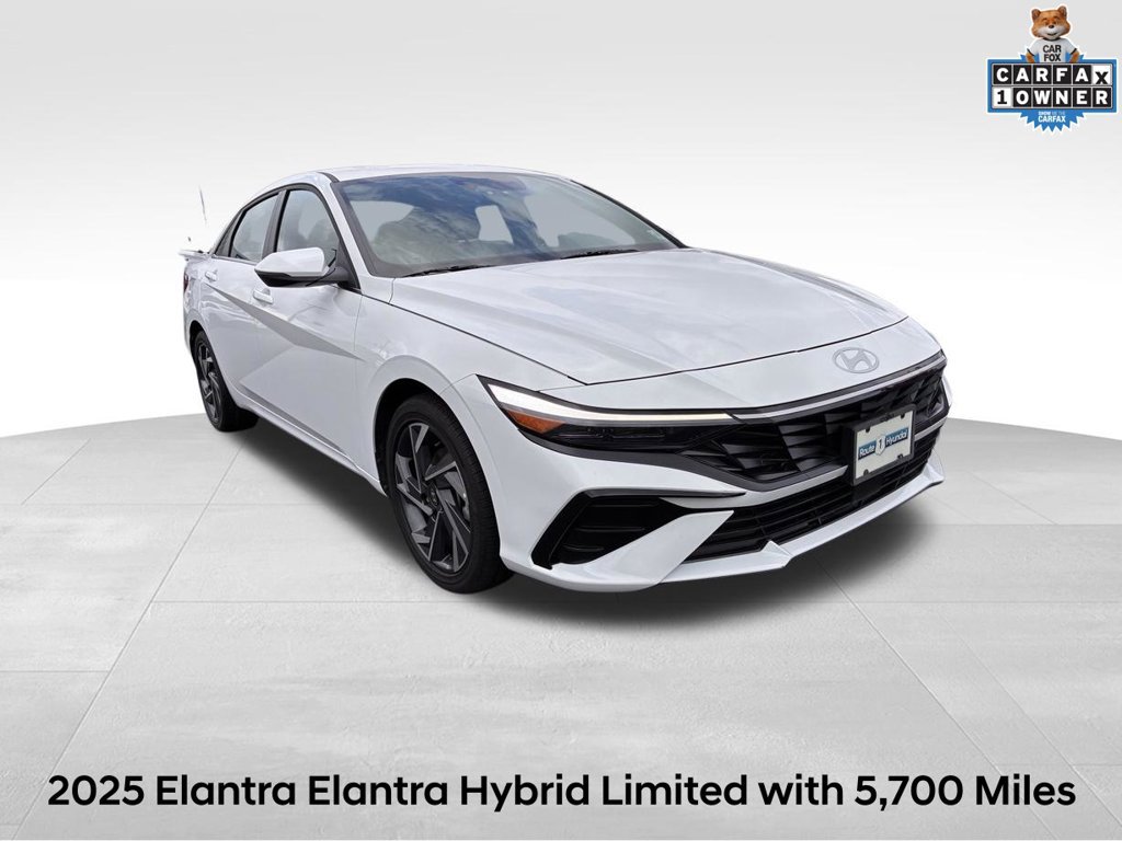 Certified 2025 Hyundai Elantra Limited FWD 360° Tour
