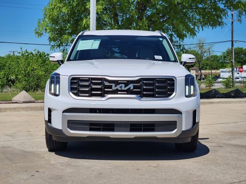 Used 2023 Kia Telluride S AWD/4WD image 2