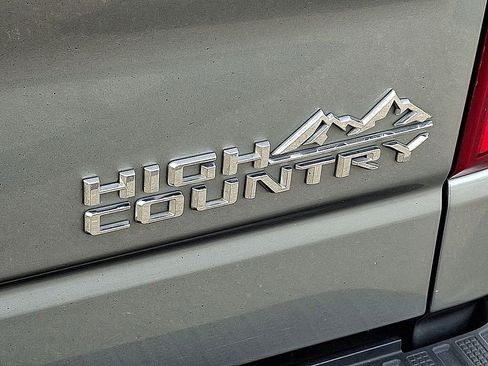 Used 2024 Chevrolet Silverado 1500 High Country w/ Technology Package image 28