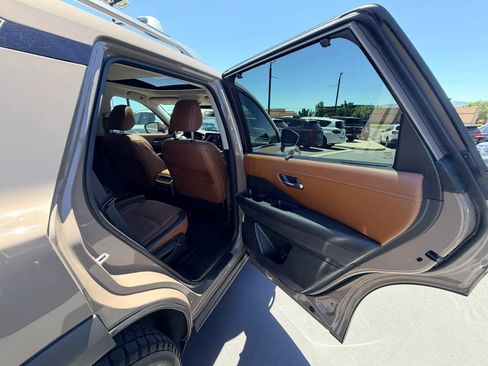 Used 2023 Nissan Pathfinder Platinum AWD/4WD image 24
