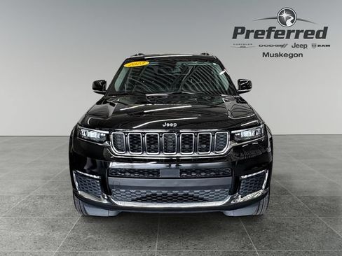 Used 2023 Jeep Grand Cherokee L Limited w/ MOPAR Finishing Package AWD/4WD image 11