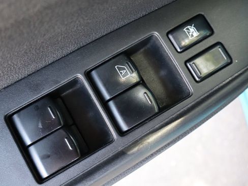 Used 2015 Nissan Versa Note SV FWD image 27
