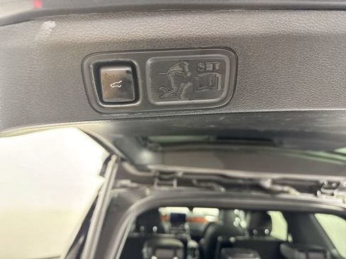Used 2021 Lincoln Navigator Reserve AWD/4WD image 36