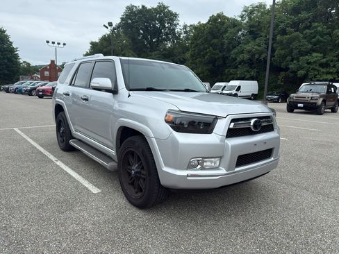 Used 2011 Toyota 4Runner Limited AWD/4WD image 5