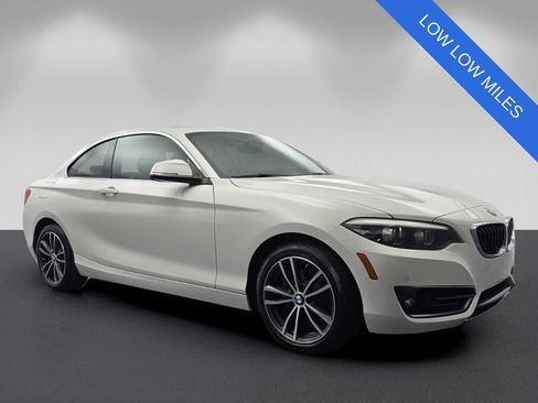 Used 2019 BMW 230i Coupe RWD image 1