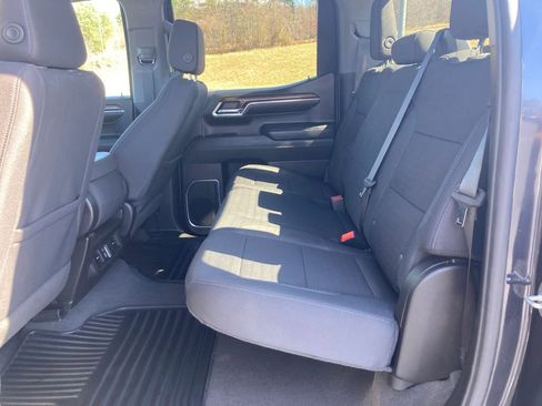 Used 2024 Chevrolet Silverado 1500 LT image 34