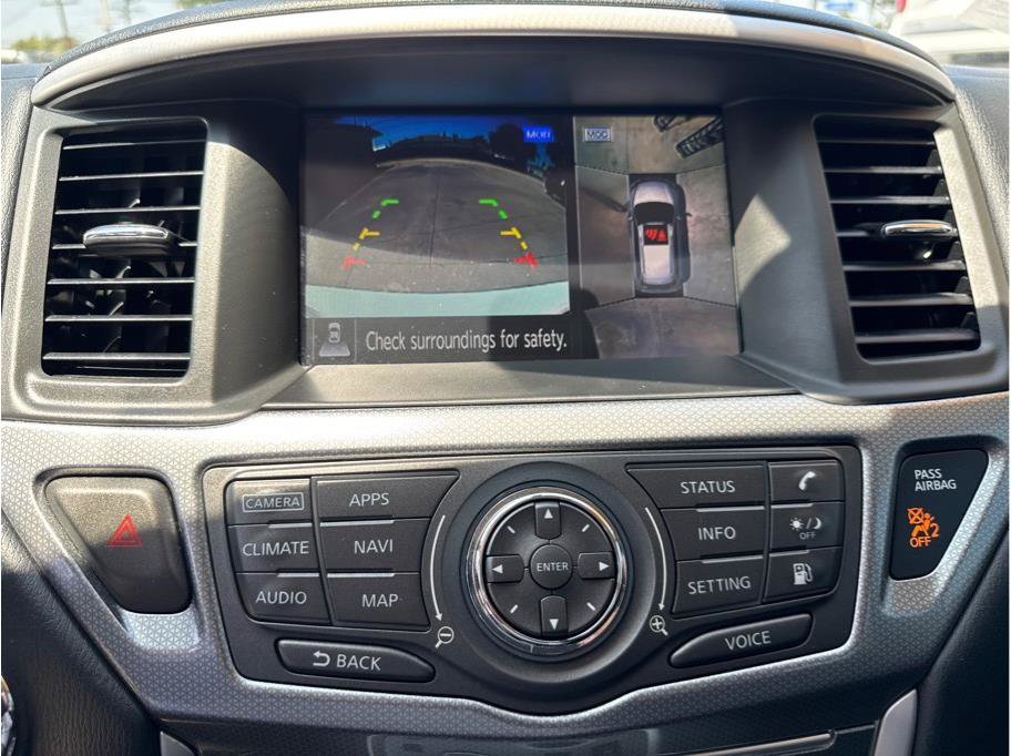 Used 2020 Nissan Pathfinder SL FWD image 35