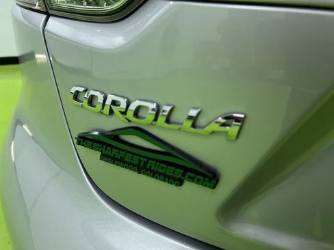 Used 2021 Toyota Corolla LE FWD image 12