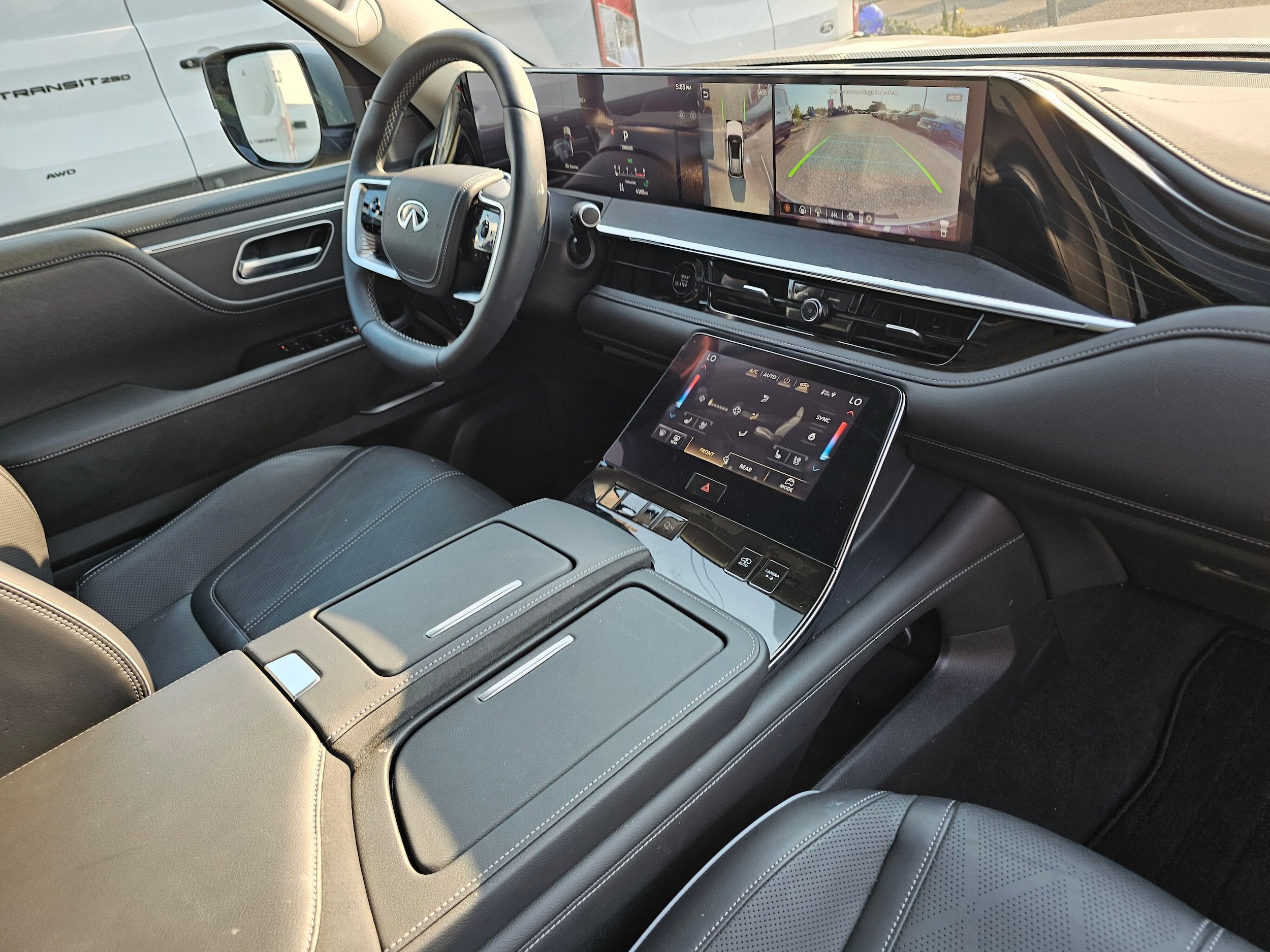 Used 2025 INFINITI QX80 Sensory AWD/4WD image 10