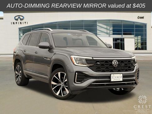 Used 2024 Volkswagen Atlas SEL Premium R-Line image 2