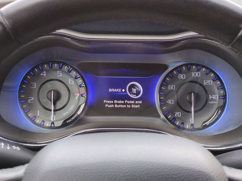 Used 2015 Chrysler 200 S w/ Navigation & Sound Group I image 38