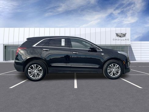 Certified 2022 Cadillac XT5 Premium Luxury w/ LPO, Floor Liner Package image 9