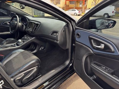 Used 2016 Chrysler 200 S w/ Comfort Group image 30