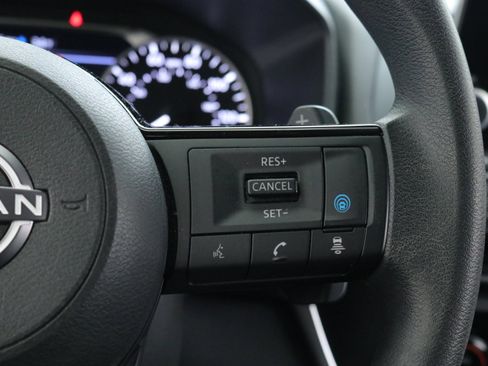 Used 2023 Nissan Rogue SV image 15