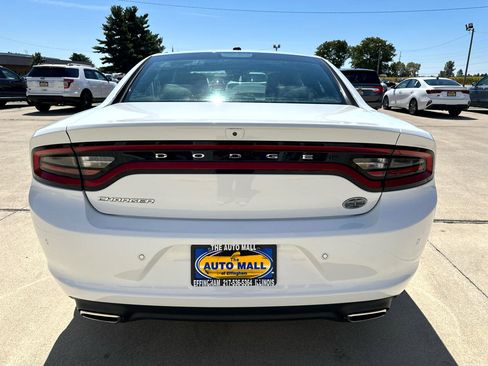 Used 2021 Dodge Charger SXT w/ Leather Interior Group image 7