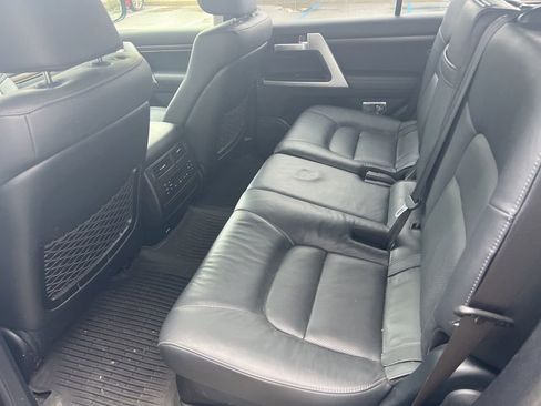 Used 2018 Toyota Land Cruiser Base image 64