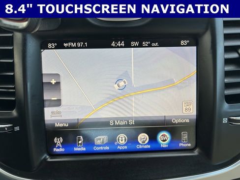 Used 2016 Chrysler 300 C image 3