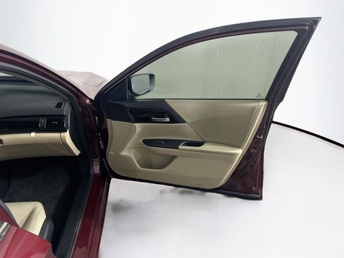 Used 2016 Honda Accord LX image 30