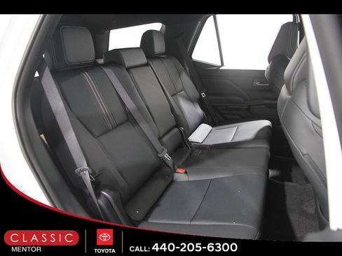 Used 2026 Toyota 4Runner Limited AWD/4WD image 19