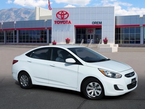 Used 2016 Hyundai Accent SE image 1