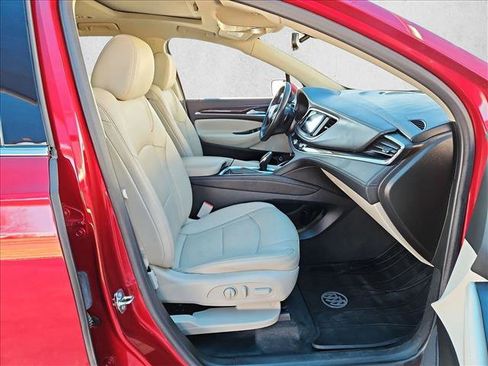 Used 2020 Buick Enclave Essence image 23