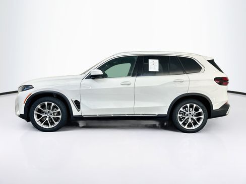 Used 2026 BMW X5 xDrive40i AWD/4WD image 4