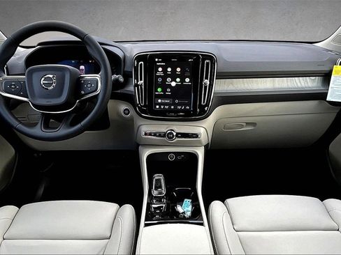 New 2026 Volvo XC40 B5 Ultra w/ Climate Package image 5