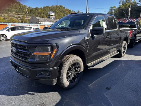 New 2025 Ford F150 XLT image 3