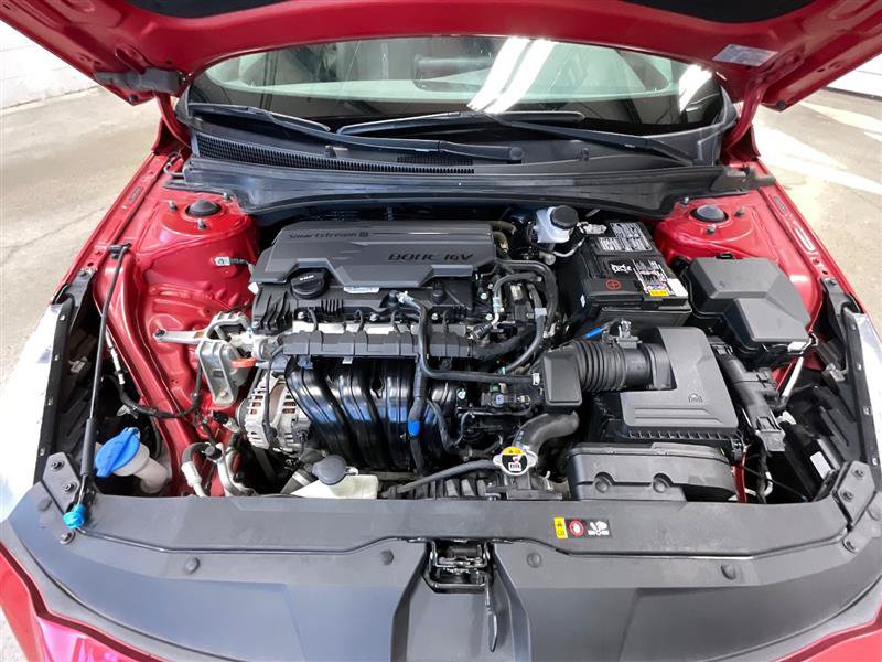Used 2021 Hyundai Elantra SE FWD image 31