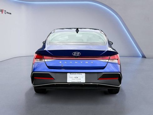 Used 2024 Hyundai Elantra SEL FWD image 5