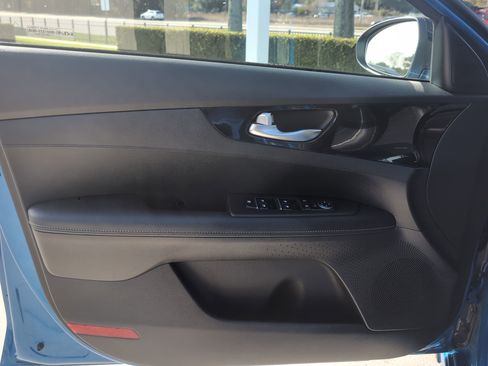 Used 2022 Kia Forte GT-Line w/ GT-Line Technology Package image 14