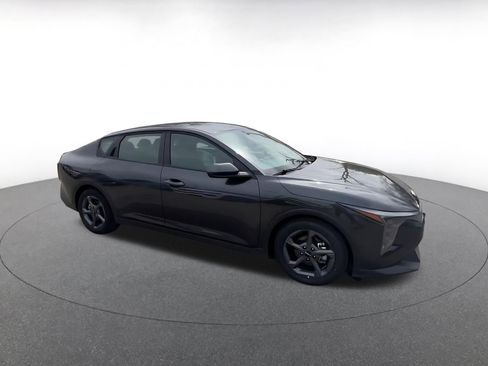 Used 2025 Kia K4 LXS image 2