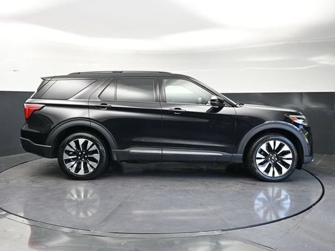 Used 2025 Ford Explorer Platinum w/ LUX Leather Package AWD/4WD image 4
