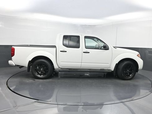 Used 2020 Nissan Frontier SV w/ Midnight Edition Floor Mats AWD/4WD image 39