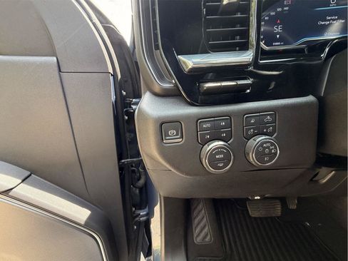 Used 2024 Chevrolet Silverado 2500 High Country w/ High Country Premium Package AWD/4WD image 22
