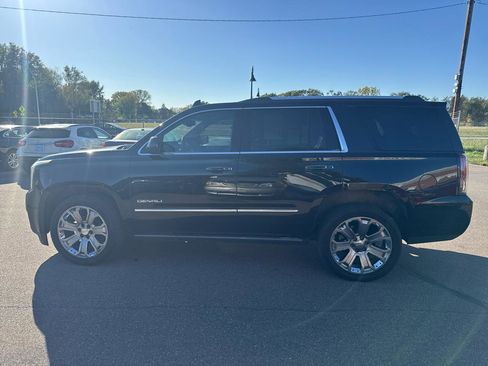 Used 2015 GMC Yukon Denali w/ Premium Package AWD/4WD image 8