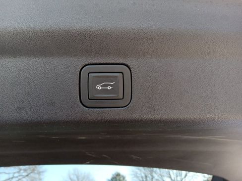 Used 2025 Cadillac Escalade IQ Sport 2 w/ LPO, ONYX Package image 27