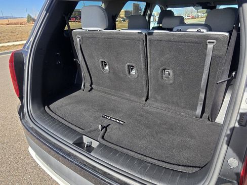 Used 2022 Hyundai Palisade SE image 30