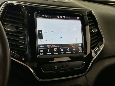 Used 2019 Jeep Cherokee Limited AWD/4WD image 13