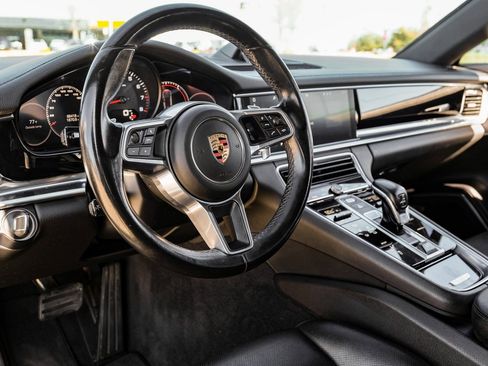 Used 2018 Porsche Panamera 4 image 6