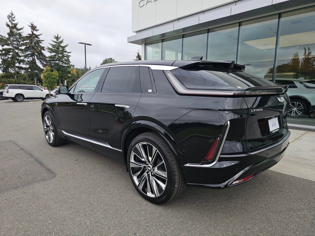 New 2027 Cadillac Lyriq Signature Luxury w/ Nappa Leather Package AWD/4WD image 5
