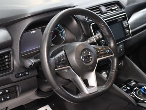 Used 2019 Nissan Leaf SV w/ SV Technology Package FWD image 15