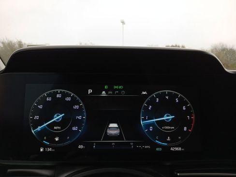 Used 2024 Kia Carnival SX Prestige image 11