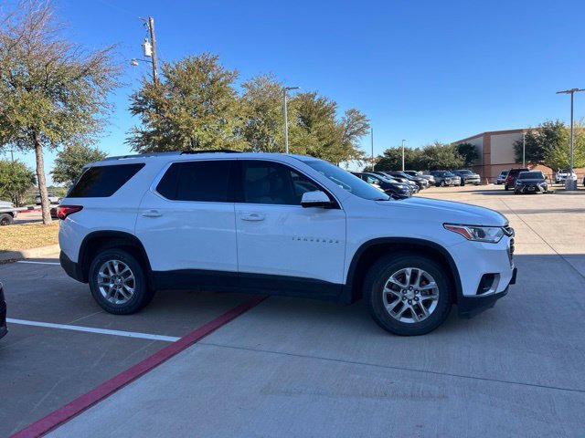 Used 2018 Chevrolet Traverse LT FWD image 2