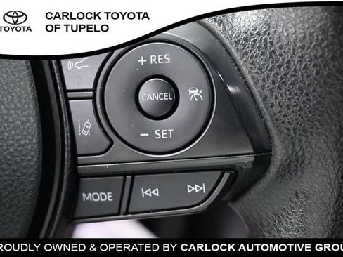 Used 2025 Toyota RAV4 XLE FWD image 26